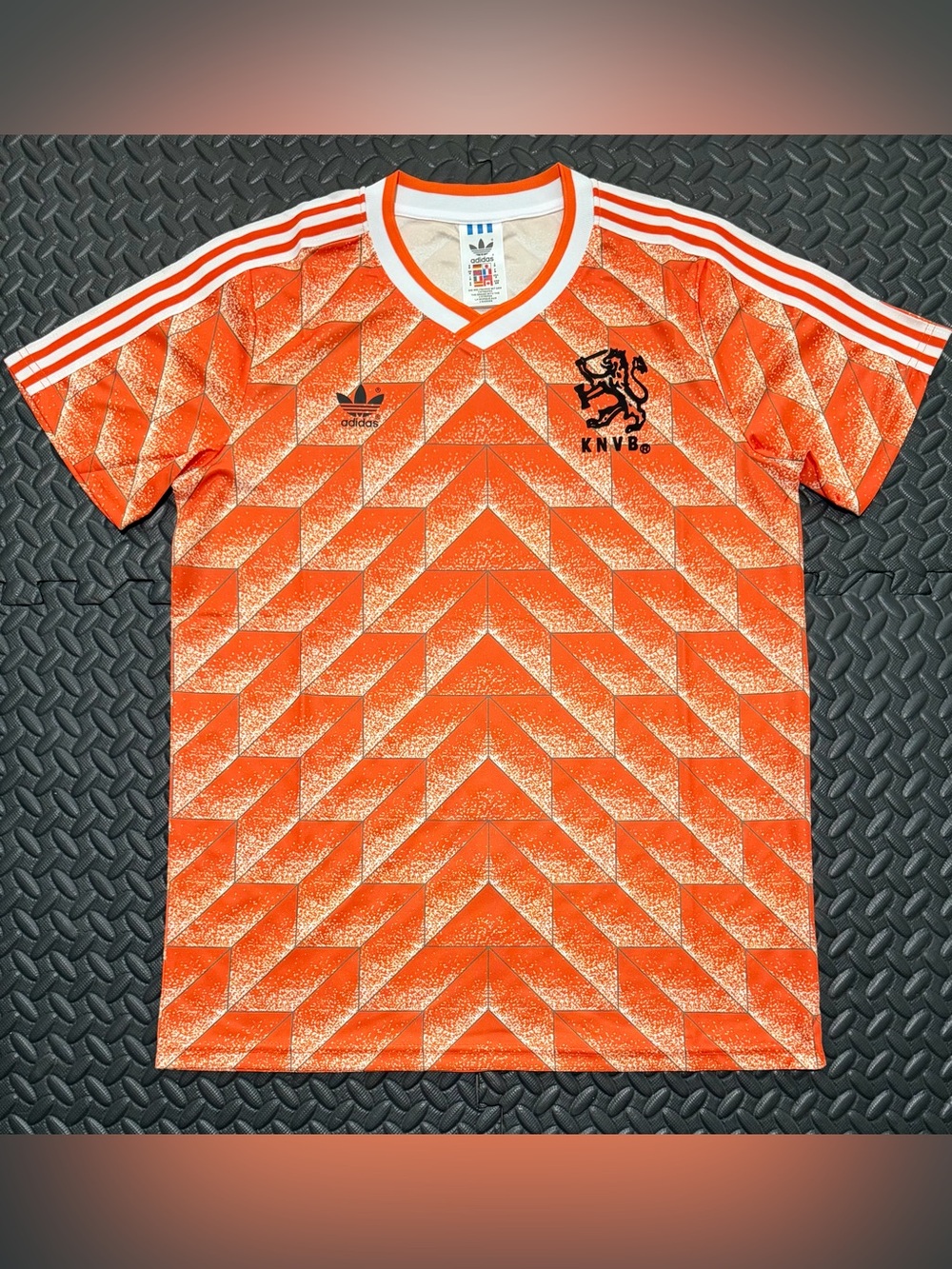 Netherlands Orange KNVB Men's Retro Jersey with Chevron Pattern 1988 Euro